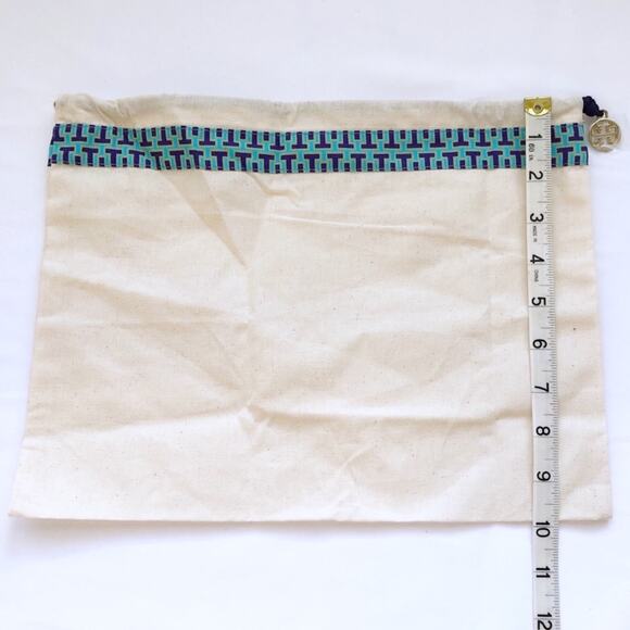 NEW Tory Burch Canvas Drawstring Dust Bag Storage Travel Gold Logo Charm Pull - Picture 4 of 4